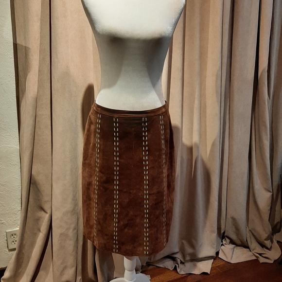 In Suede skirt - Picture 7 of 12